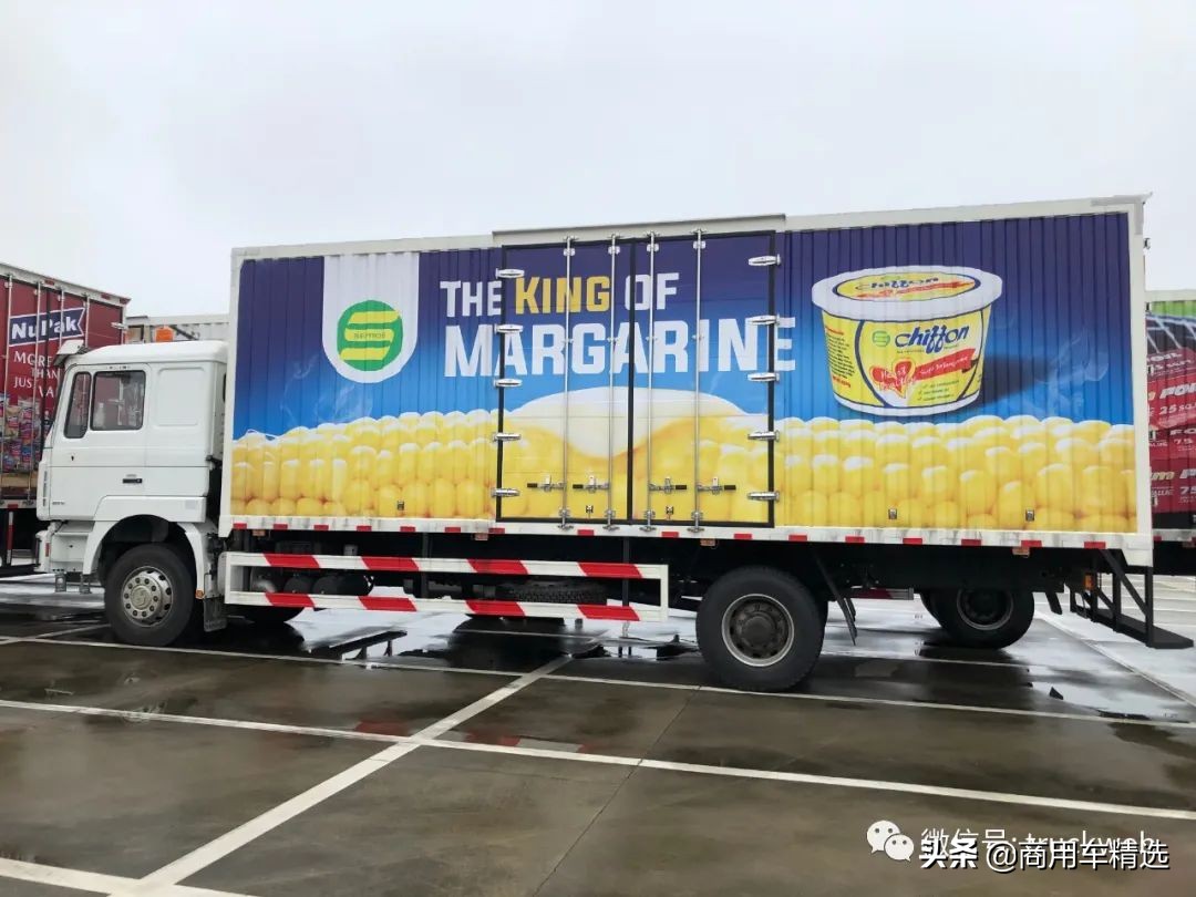 300马力4x2厢货还是轮减桥 出口牙买加的右舵陕汽德龙F3000重卡