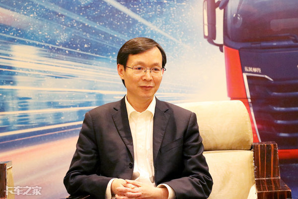 东风柳汽发布省油承诺，高油耗乘龙买单，是噱头还是信心十足？