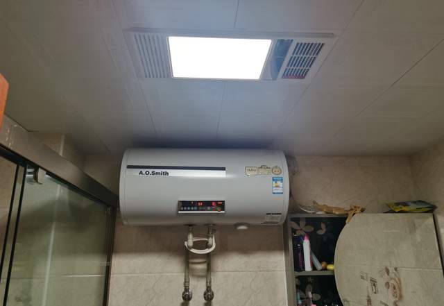 浴霸怎么选？不要只关注品牌，这几个方面才是选购的关键