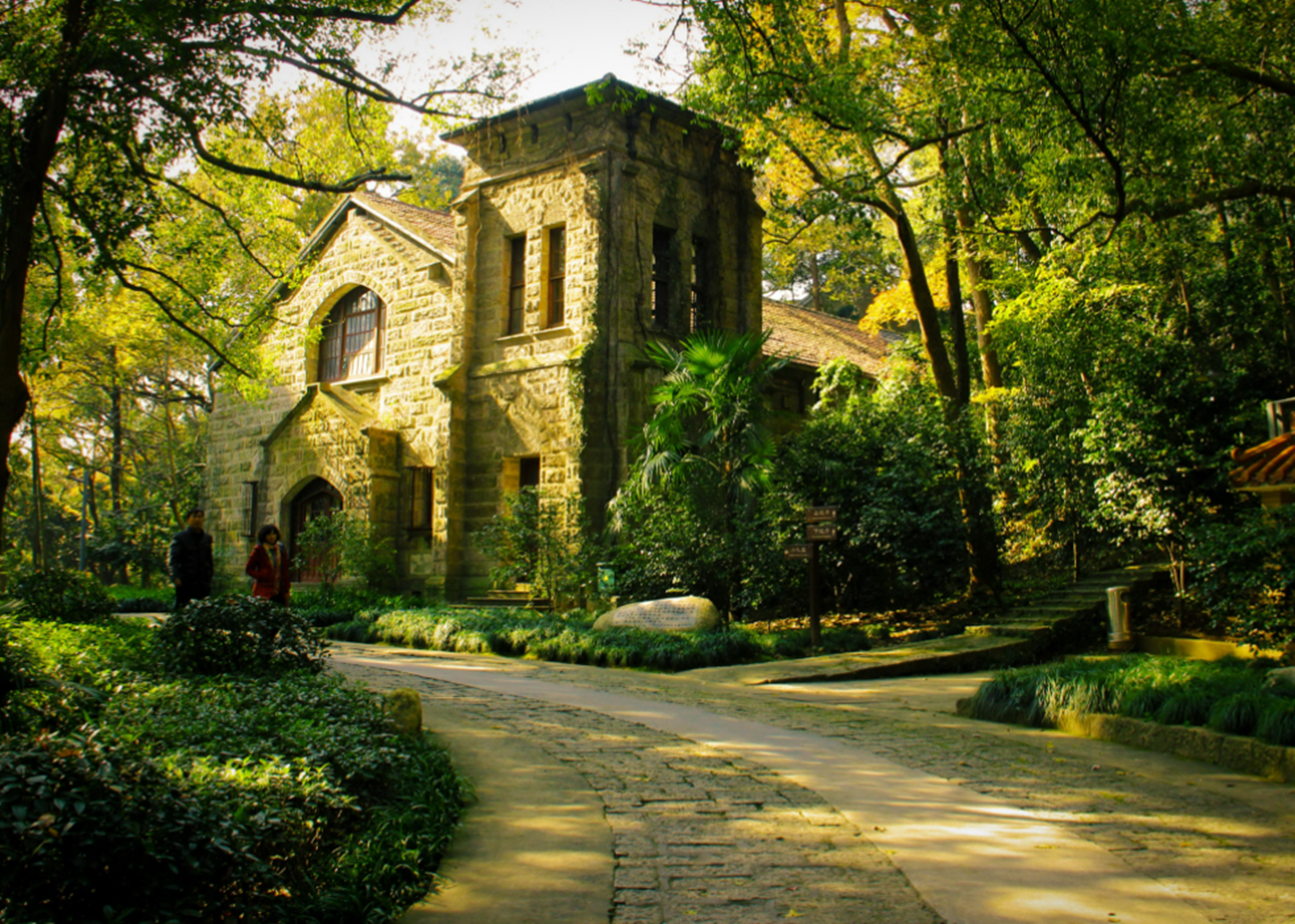 湖南第一师范学院，更名“湖南第一师范大学”？湖南师大不乐意了