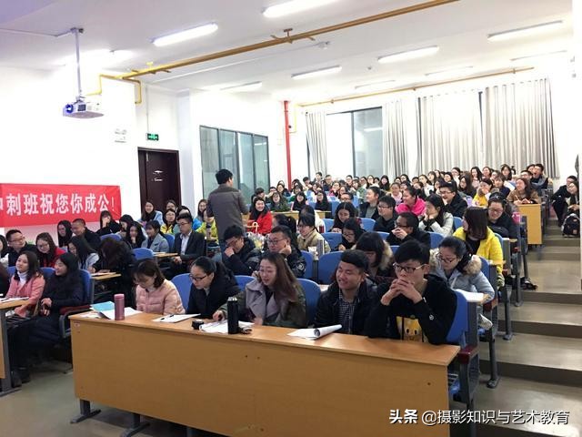 公務員晉升表出爐，趕退休能到什么位置，難怪有些人考上了也沒去