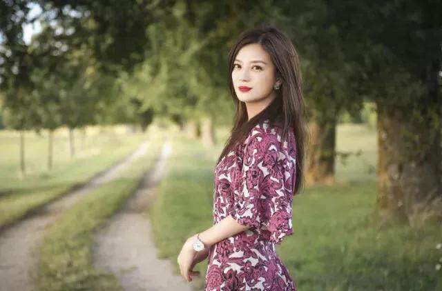 马云二任老婆古灵图片(赵薇的) - 赤虎壹号