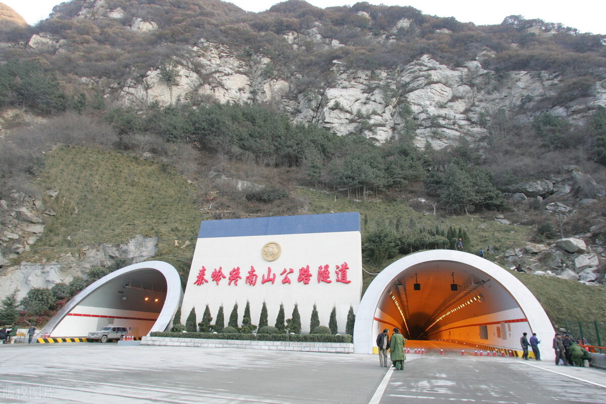 陕西这一国内“最长”的穿山隧道内外皆有风景 十几分钟穿越南北