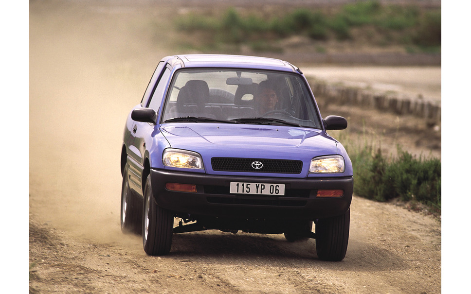 丰田rav4是一款什么样的车?从第一代到第五代,经历了哪些变化