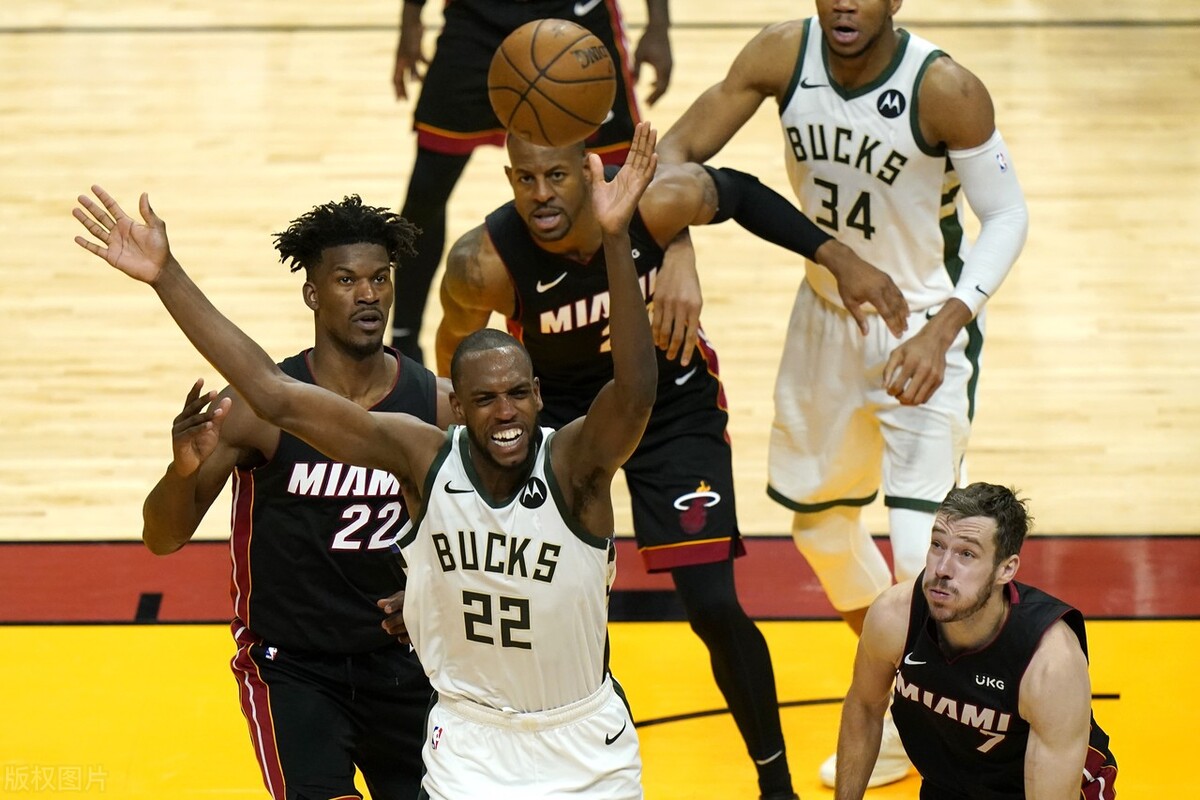 nba 哪些球队晋级(首轮晋级球队全出炉！湖人意外出局，独行侠被逆转，太阳对阵掘金)