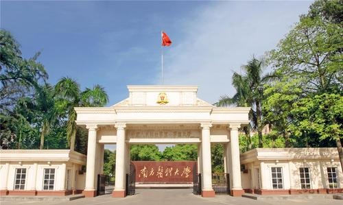 最好的军医大学排名（曾经颇受欢迎的4所军医大学）