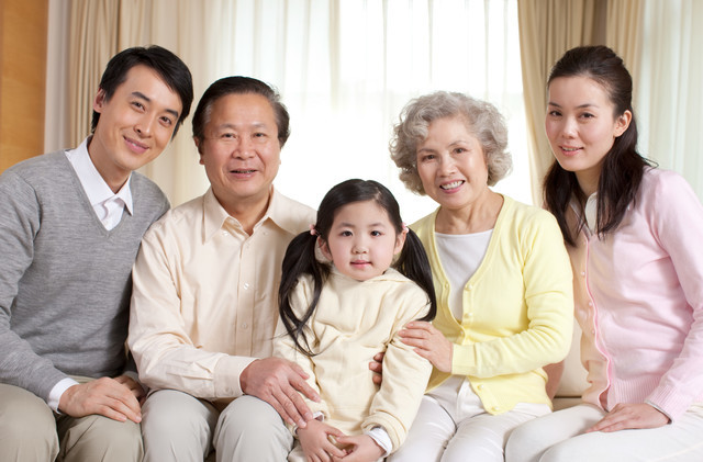 妈妈要求太严格，女儿高考成绩634分，最后却从五楼阳台一跃而下