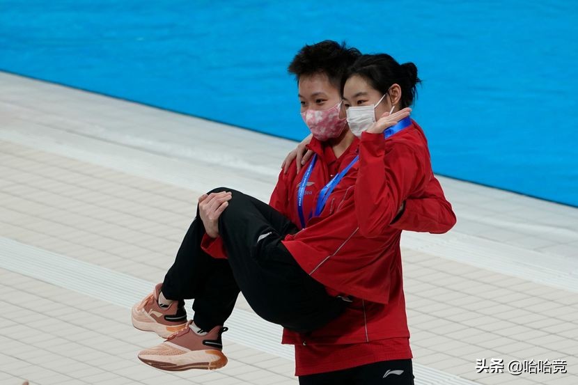 中国日本世界杯跳水(跳水世界杯中国组合夺女子双人3米板冠军，英国收获男子双人两金)