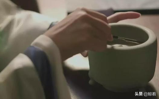 炉烟袅孤碧，云缕霏数千，焚一炉香窥尽古代文青的精致香生活