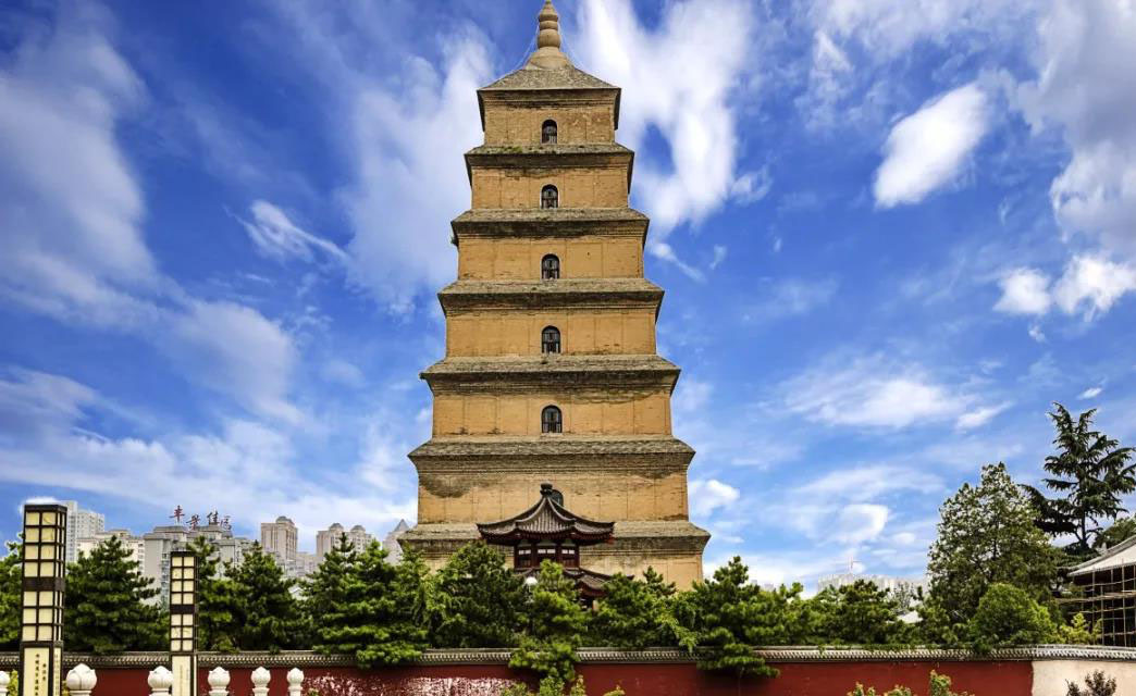 大慈恩寺诗句大慈恩寺位于哪一城中