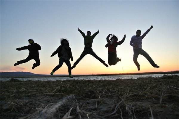 “失传已久”的五四青年节假期回来了，中国人都跟着年轻了！