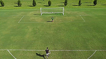 怎样学足球我是新手（五个初学者必会的足球基本技巧）