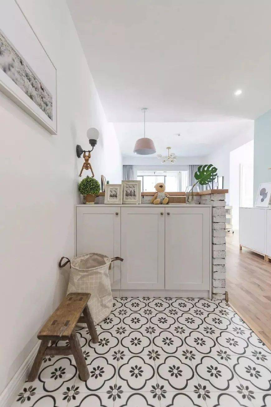 玄关鞋柜怎么设计？给你4种设计方案，照着装准没错