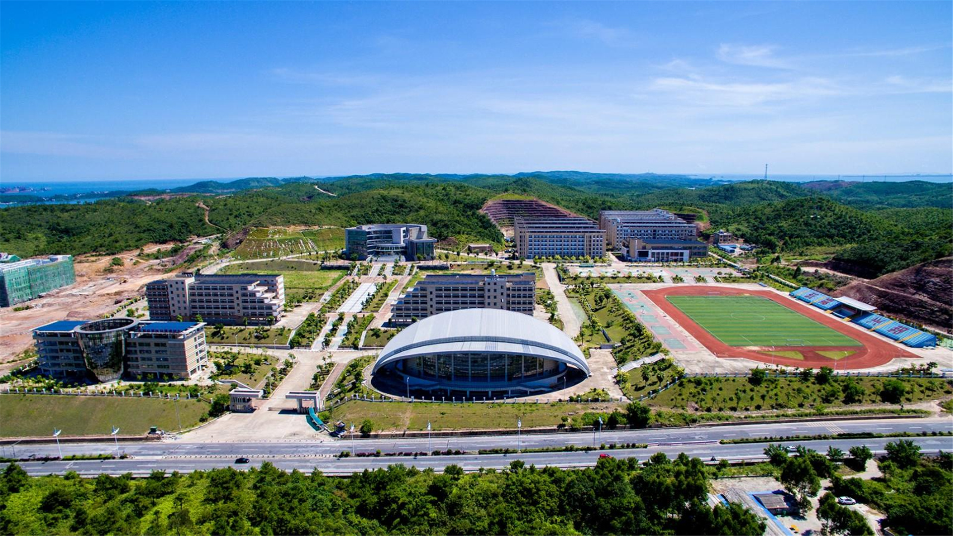 广西一地喜迎“首所”高校，预计容纳1万人，选址江山半岛