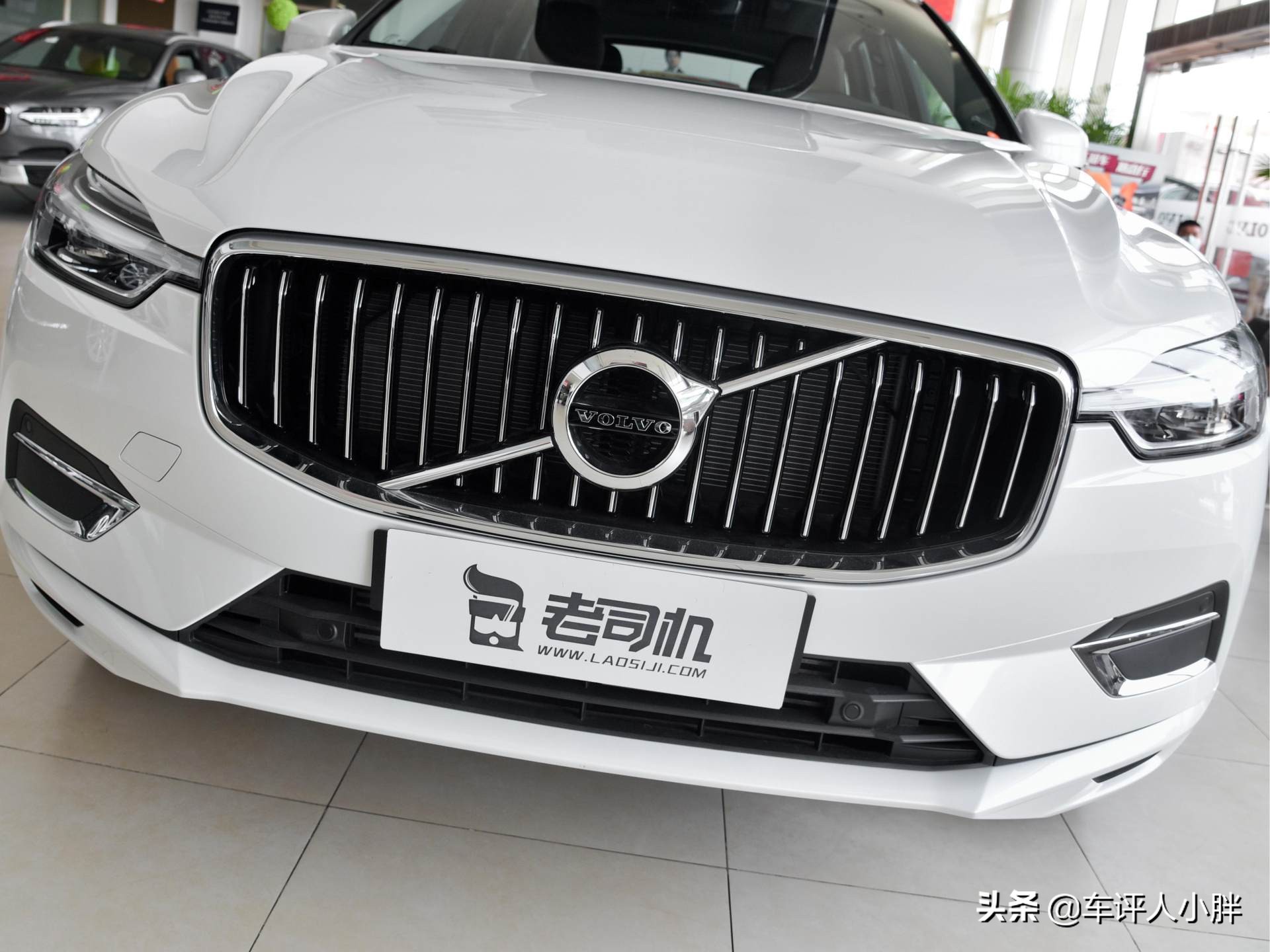 豪华中型SUV这两款选谁，沃尔沃XC60VS英菲尼迪QX50