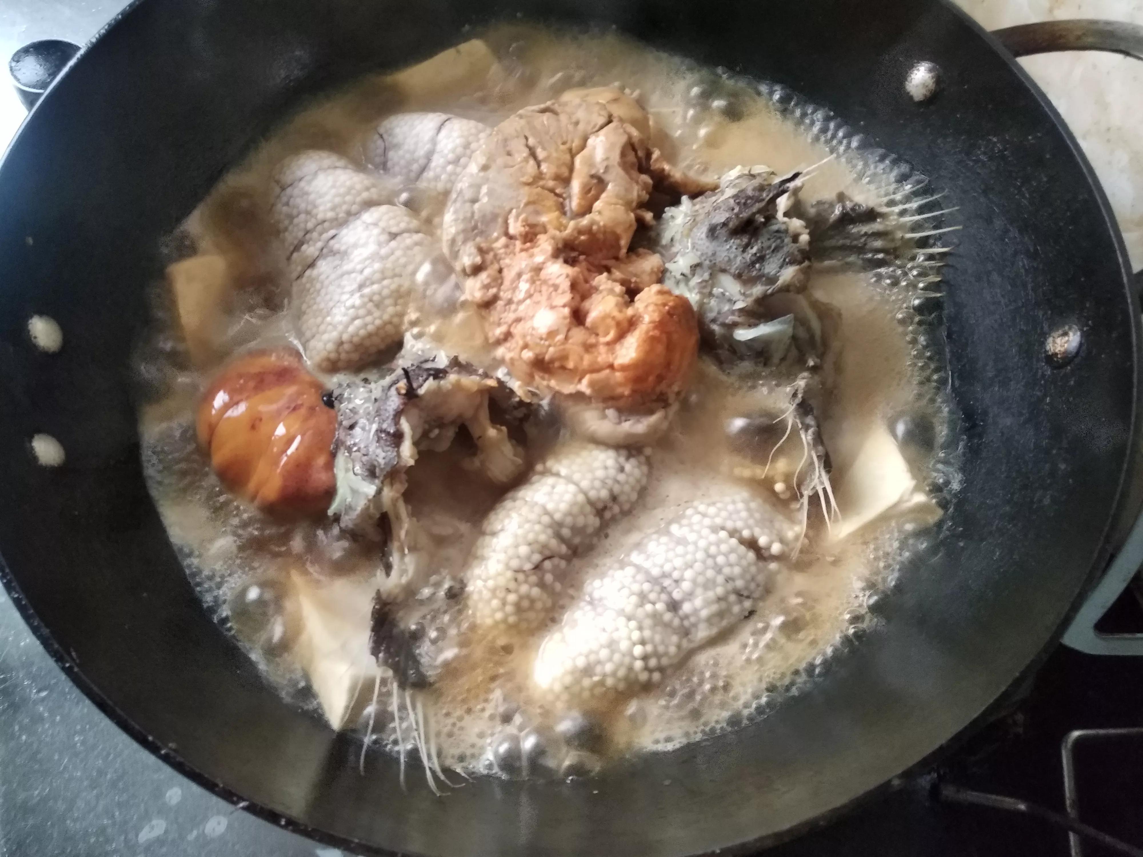 中秋前后，吃虾吃蟹不如吃这鱼，才3元一斤，炖煮焖老香了