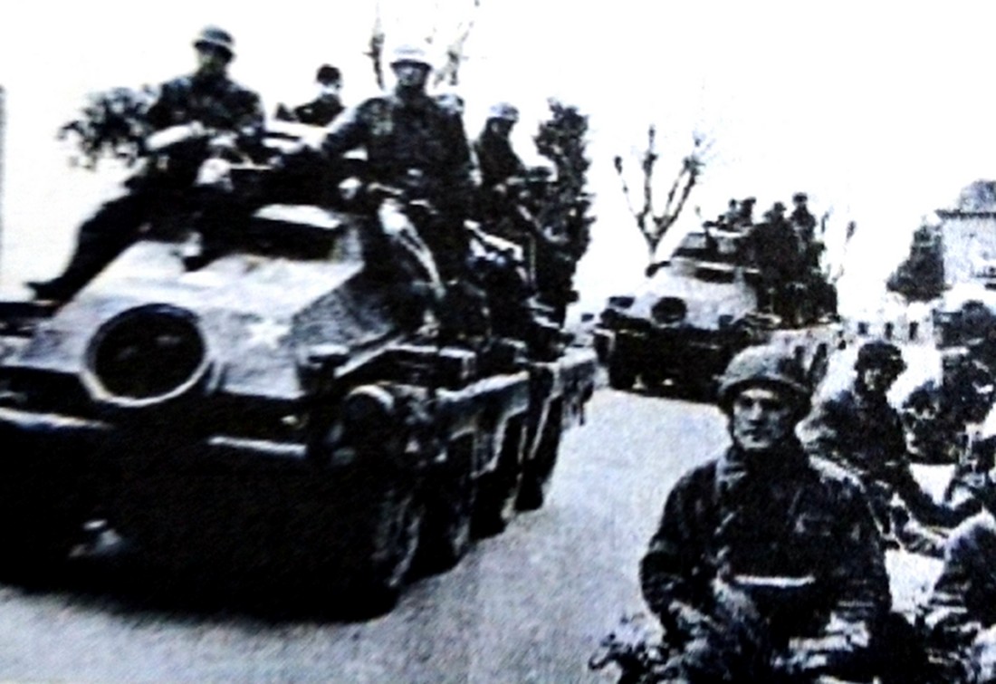 二战德国轮式装甲车之Sdkfz 231型轮式（8轮）装甲侦察车