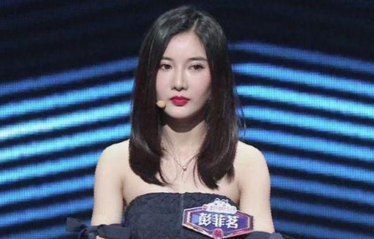 ​清华大学状元校花，堪称行走的招生简章，网友：我要复读考清华