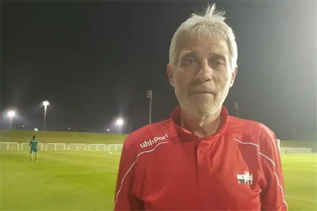 足球比赛为什么在凌晨（难怪国足凌晨1点开赛，中国队没让叙利亚队得逞，想坑咱也没门儿）