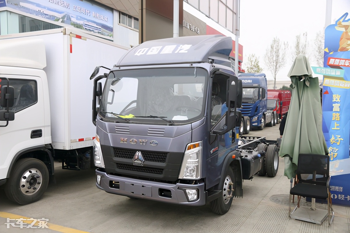 6万就能开回家,实拍国六重汽统帅小金牛,底盘仅2.26吨