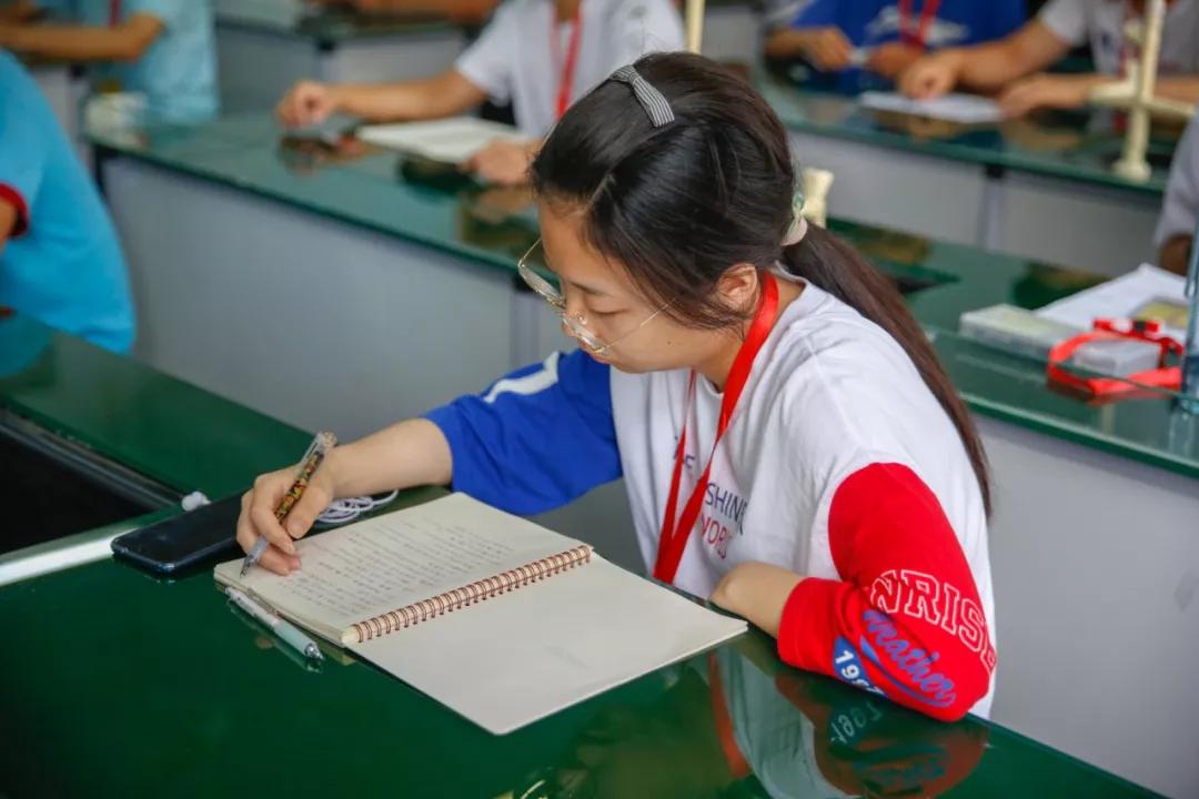 为什么重点高中也会淘汰部分优秀学生，是智商原因？老师道出实情