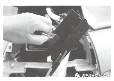 如何加装汽车导航系统？