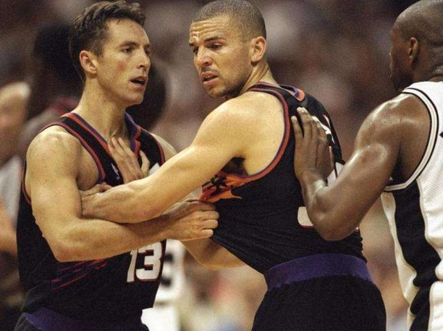 nba为什么不二三联防（深度｜剖析常见的“双控卫”现象）