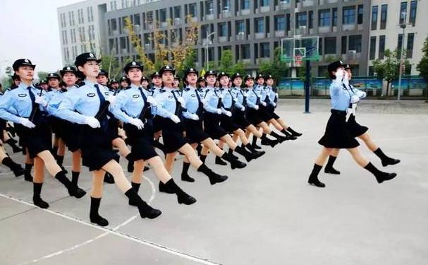 江苏这所大学成了公务员的摇篮，明明是二本，录取分数比一本还高