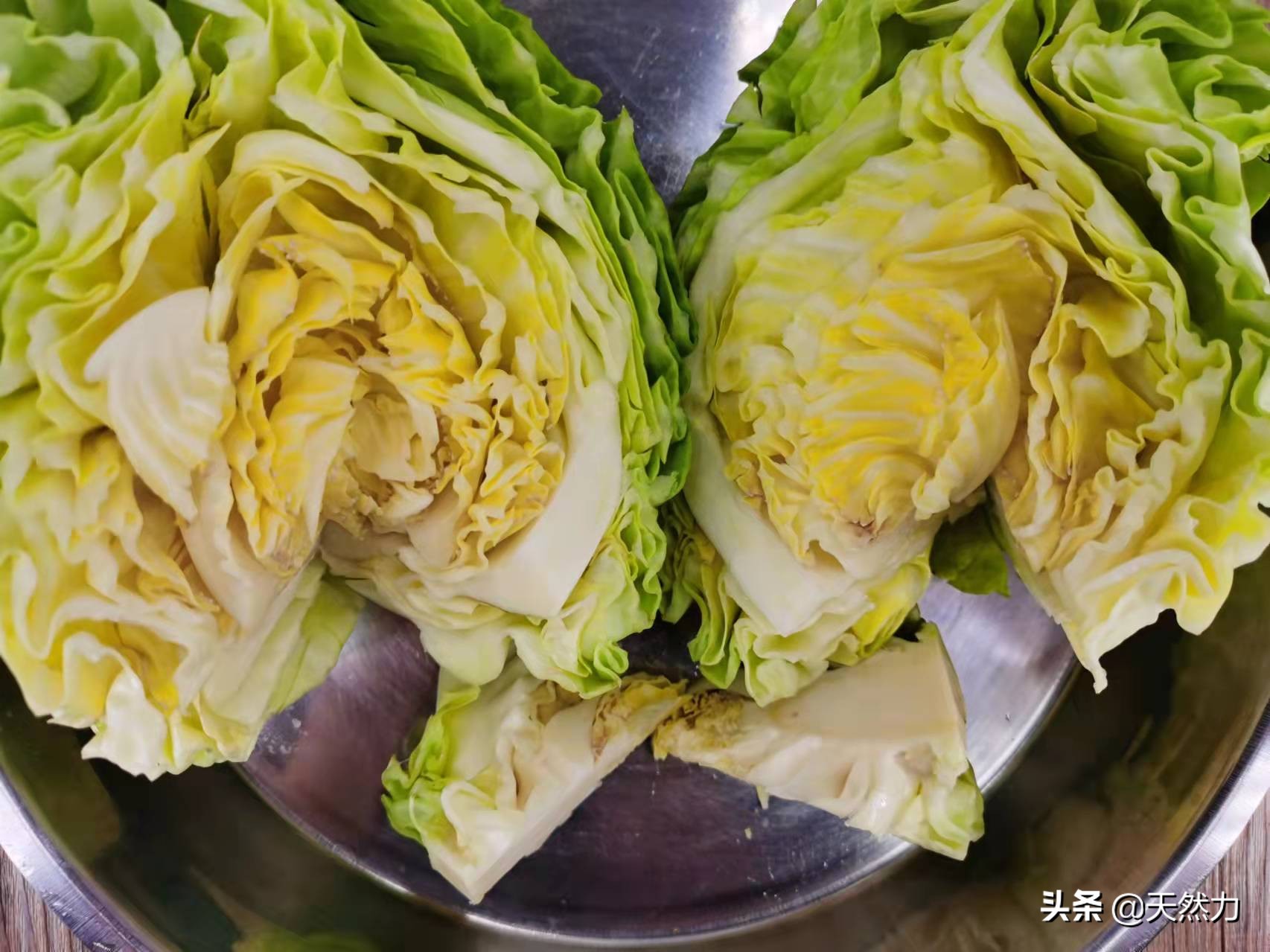 炝炒手撕包菜的做法（手撕包菜详细的做法技巧）