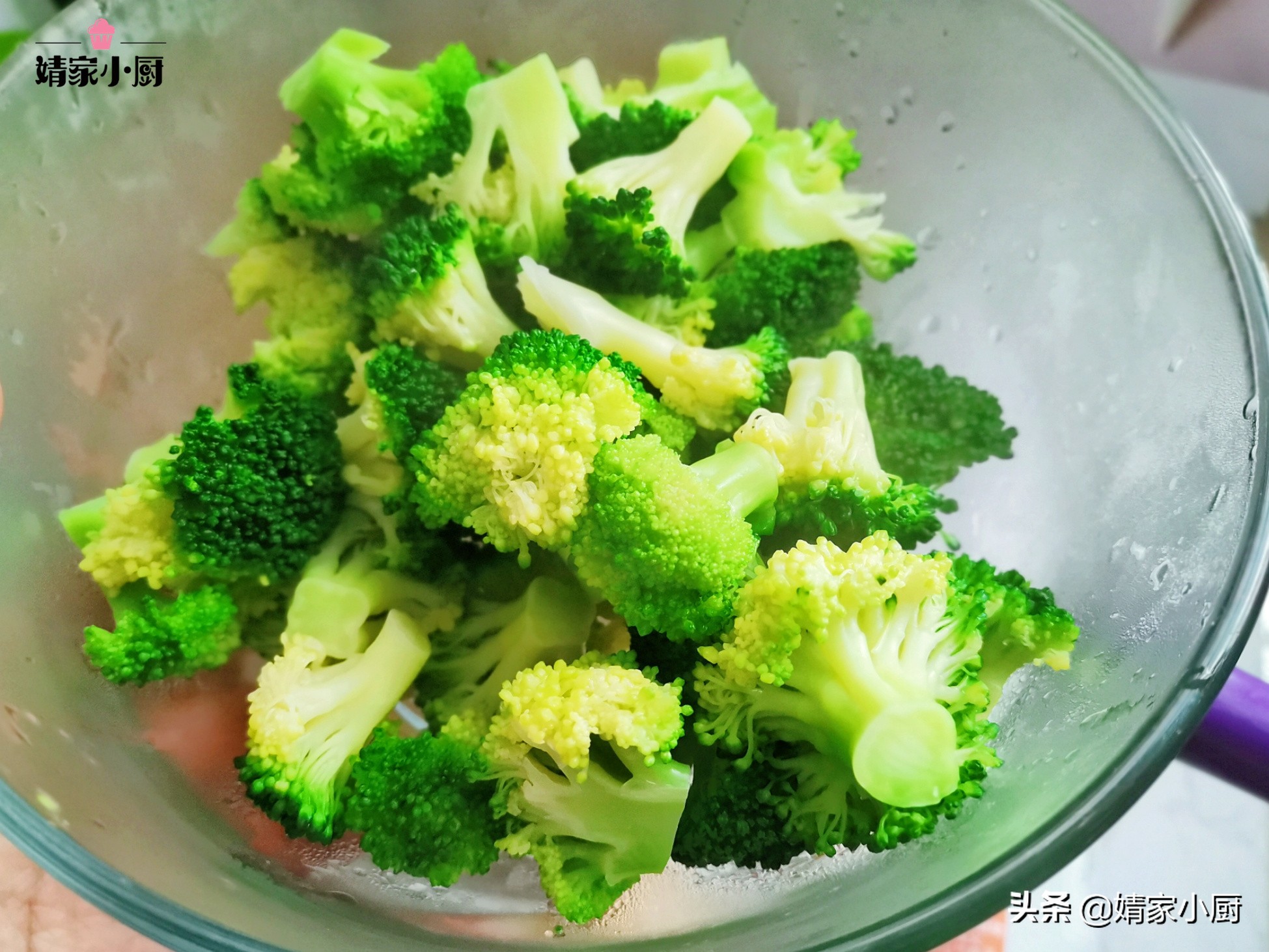 西兰花怎么炒才能清脆，碧绿又入味，分享一个简单实用的做法
