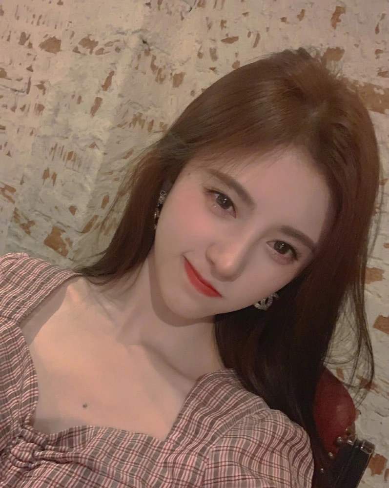 同样是“凡尔赛”，为何撒贝宁备受欢迎，而鞠婧祎却让人反感？