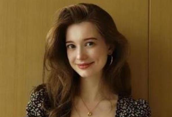 浙江大学混血校花走红，高颜值撞脸安妮海瑟薇，中文名字是亮点