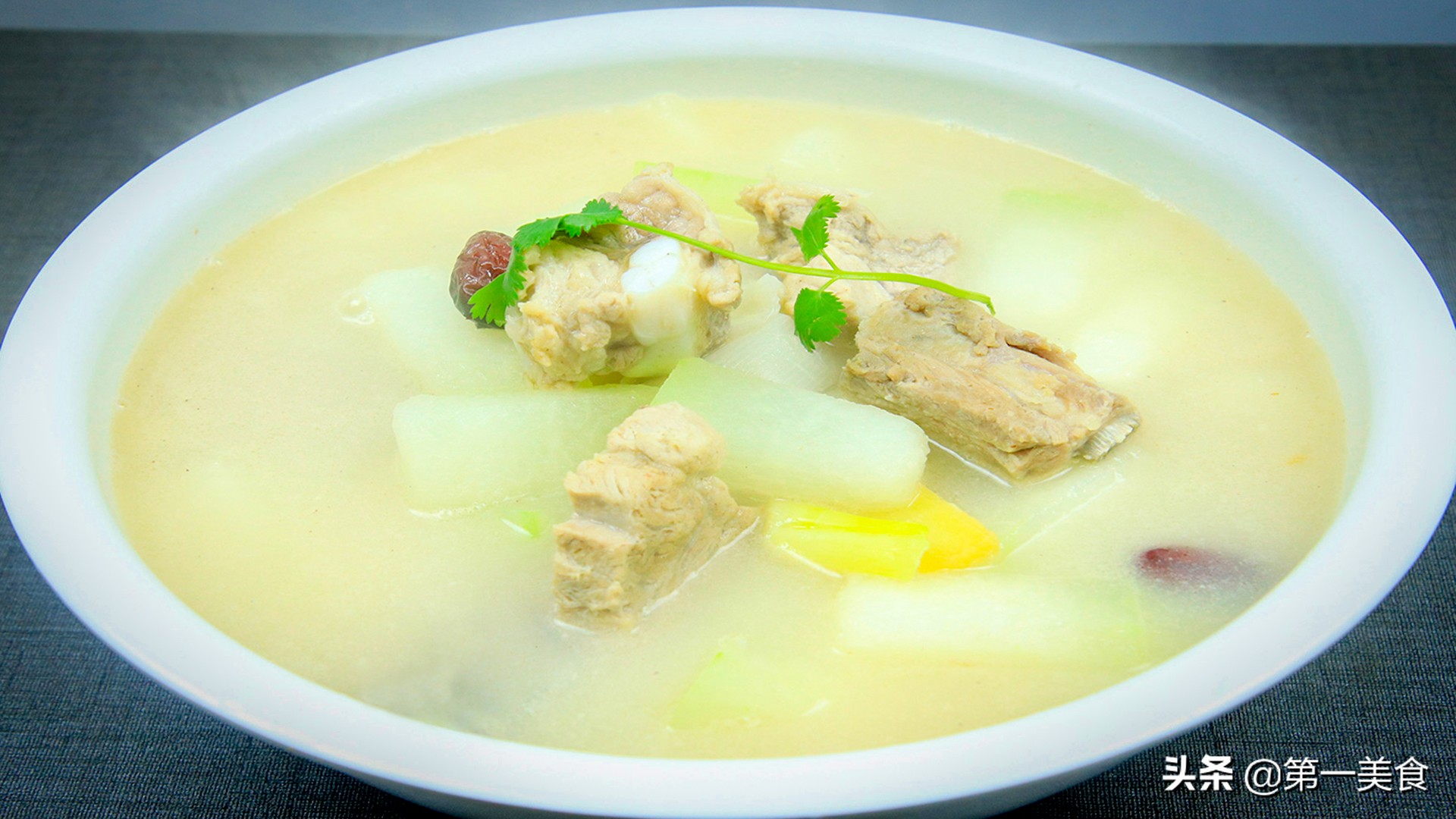 如何做冬瓜排骨湯,冬瓜排骨湯怎么燉最好喝