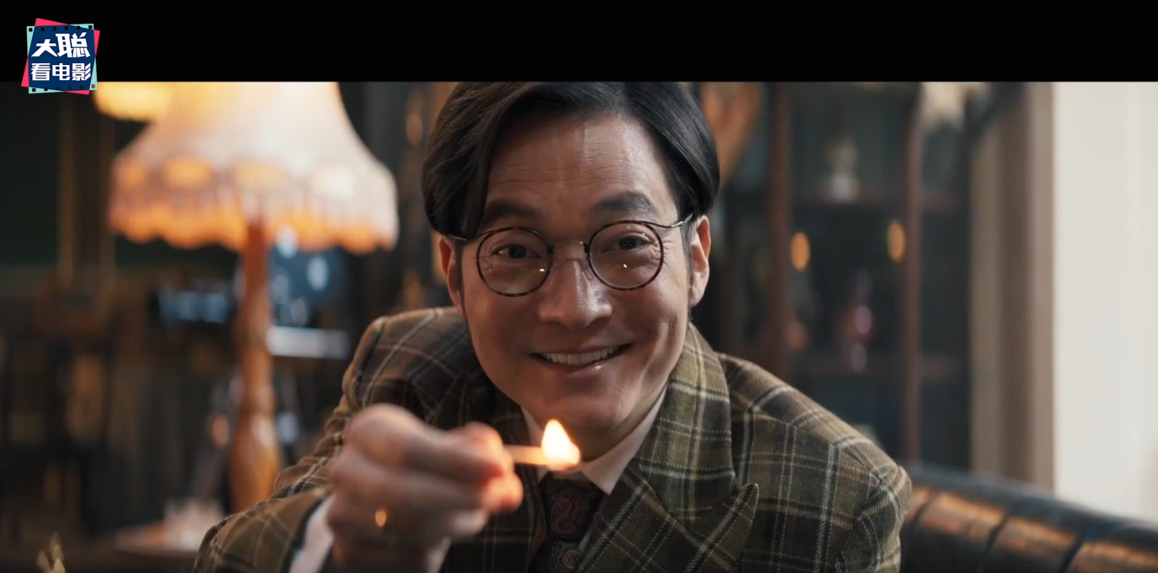 喜剧《扬名立万》反转悬疑黑马?离奇凶杀案引发的反思