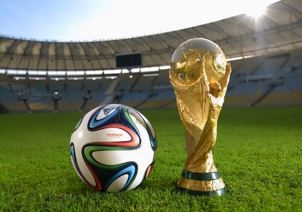 晚上19点！国际足联做出争议决定：世界杯遭重创，球迷骂声一片