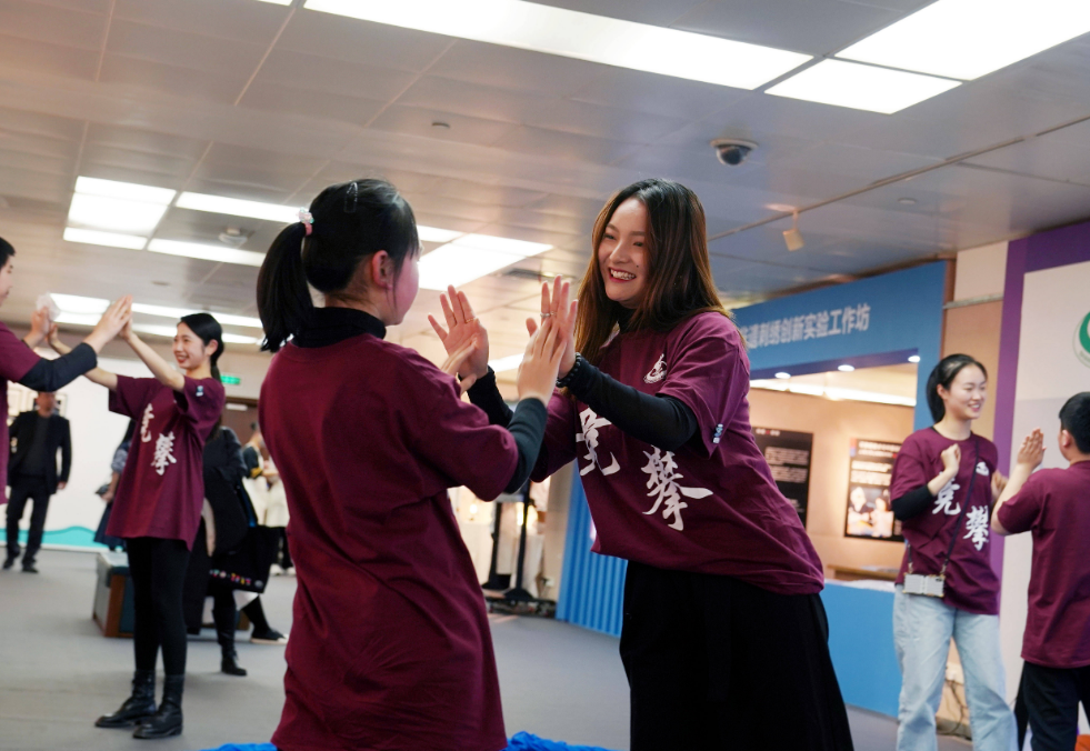 民办本科学费超两万，公办专科只要四千，两者之间有哪些区别？