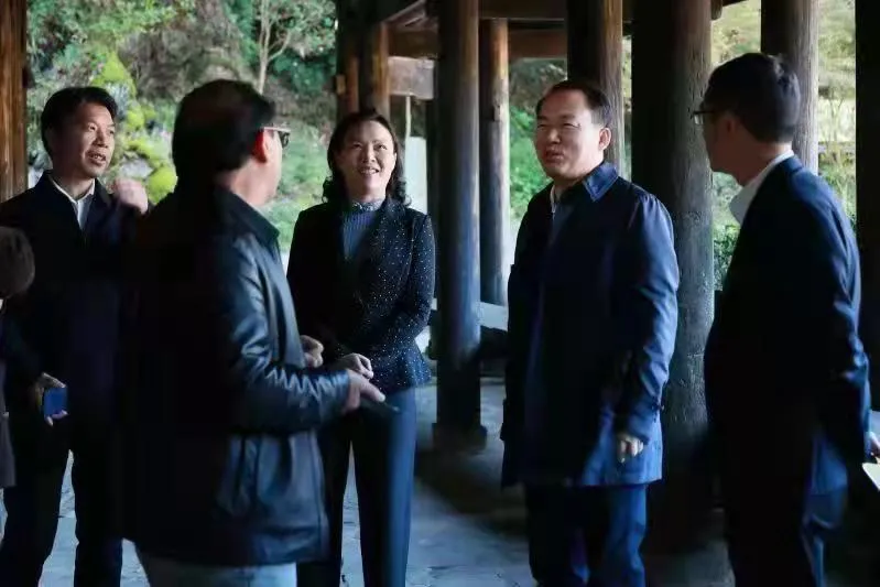 省人大常委会联工委主任程水泉调研通道县兵书阁村