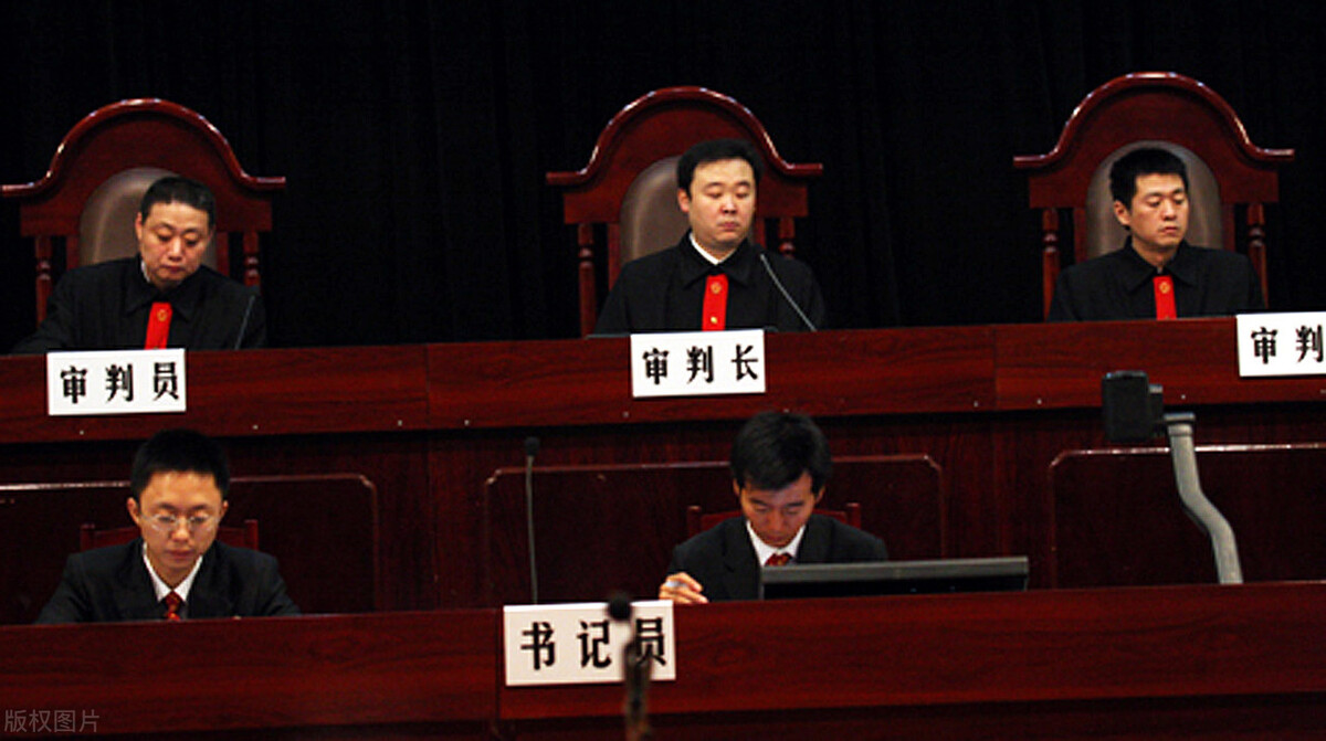 男子将挑衅者捅死，构成正当防卫吗？法院将如何量刑？