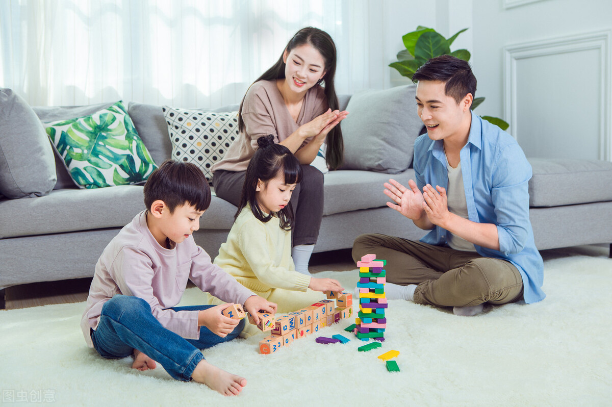 成年人该懂的爱情哲理：再爱一个人，也不要翻看男友手机
