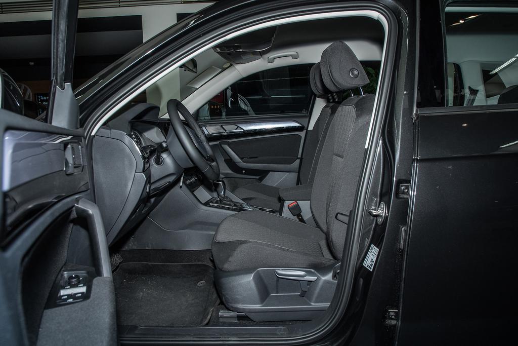 探岳限时优惠3.30万 欢迎试乘试驾