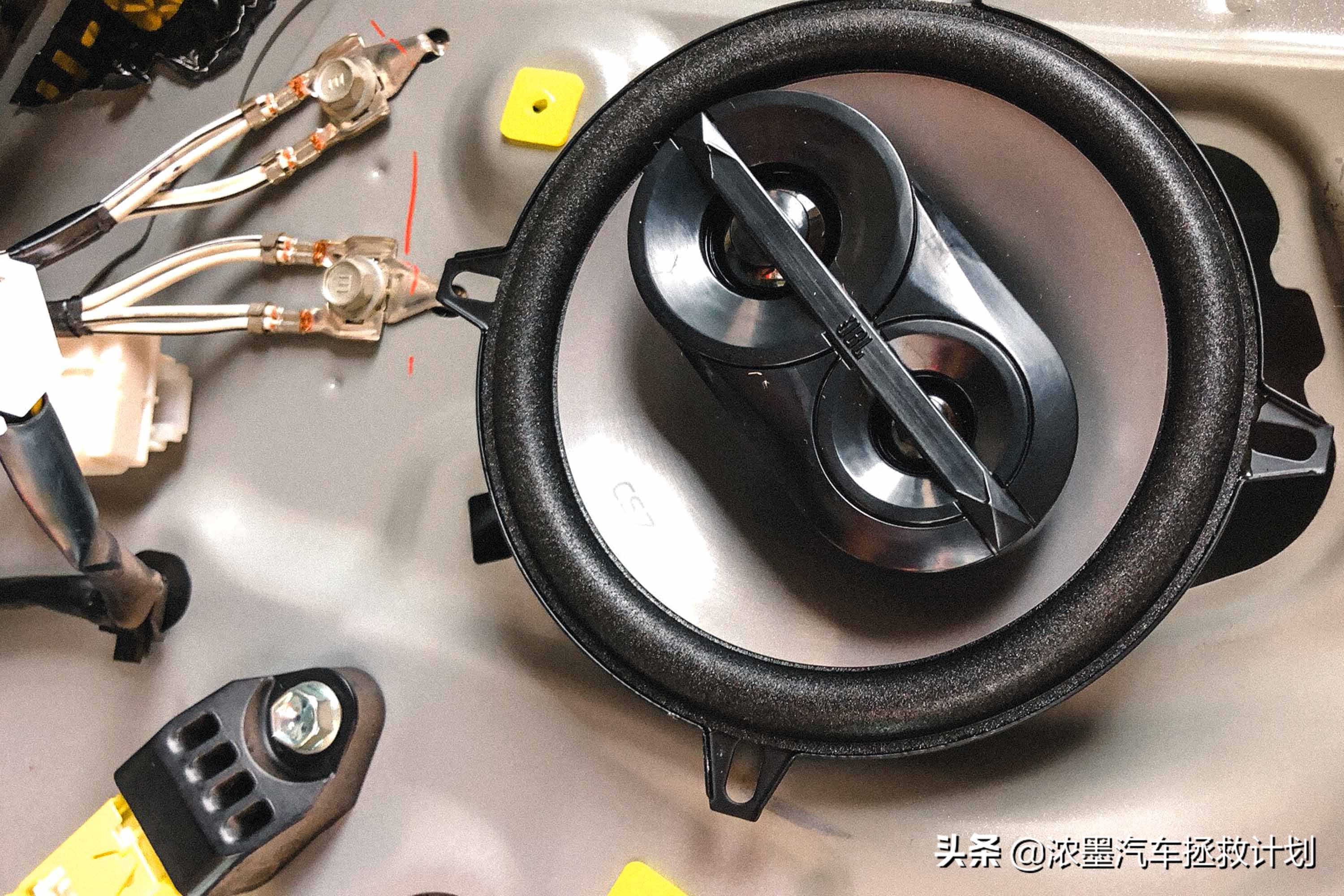 「逆转时光」整备一台经典的丰田普瑞维亚，唯有热爱可抵岁月绵长