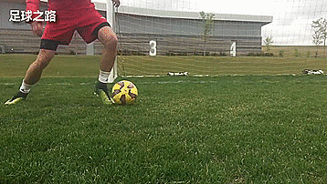 足球运动员训练计划（29个足球步法训练以及训练计划）