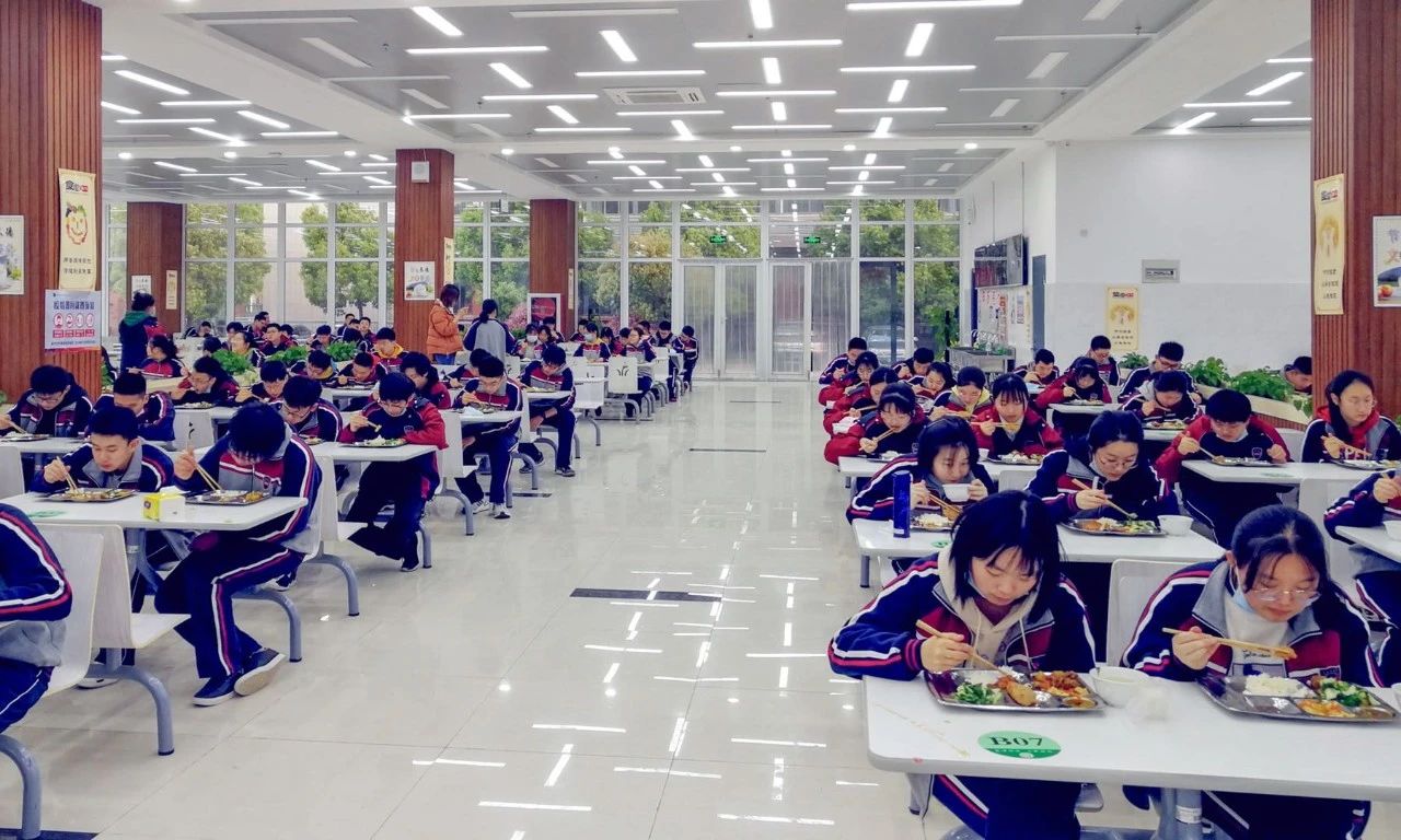 南京全封闭寄宿制新贵学校，它排第一