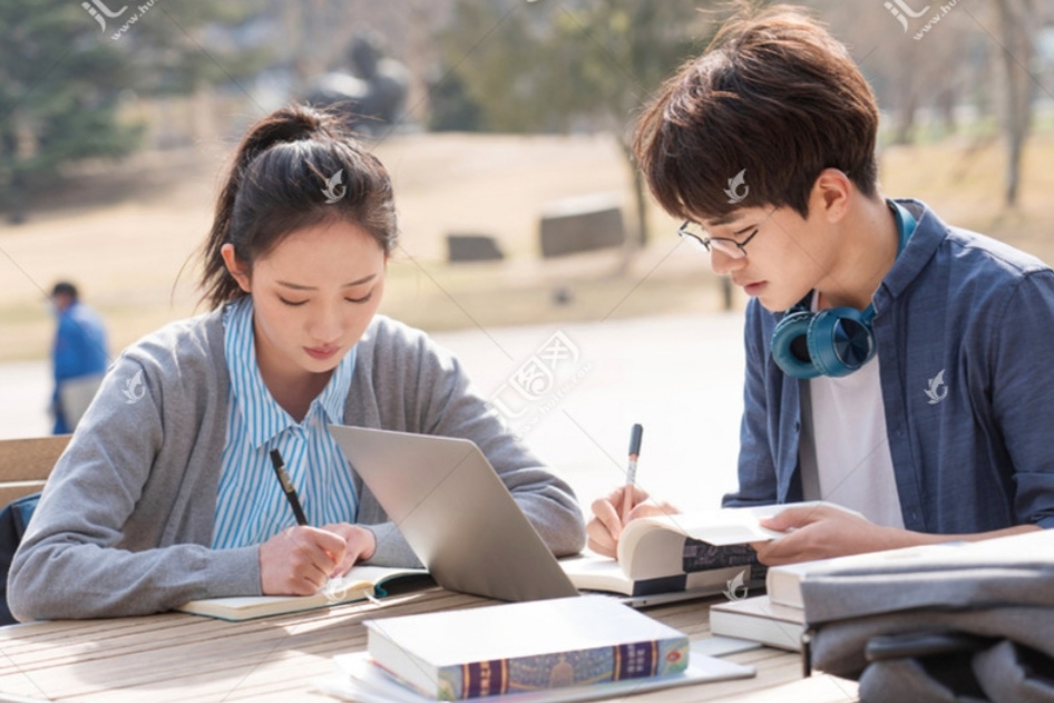 高校食堂WiFi密码火出圈，不是学霸恐怕与网无缘，学生直呼受歧视