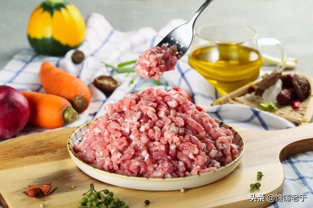过年包肉馅饺子，牢记加1水2黑和2油，肉馅鲜嫩多汁，喷香喷香