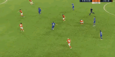 中超为什么没有点球（中超赛场再现激烈争执！世界名帅场边直指裁判怒斥：为何不给点球）