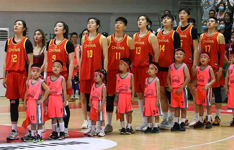 全運會女籃四川vs陜西（中國女籃7分小勝四川男籃！李夢21+4居功至偉 李月汝12+7不讓須眉）