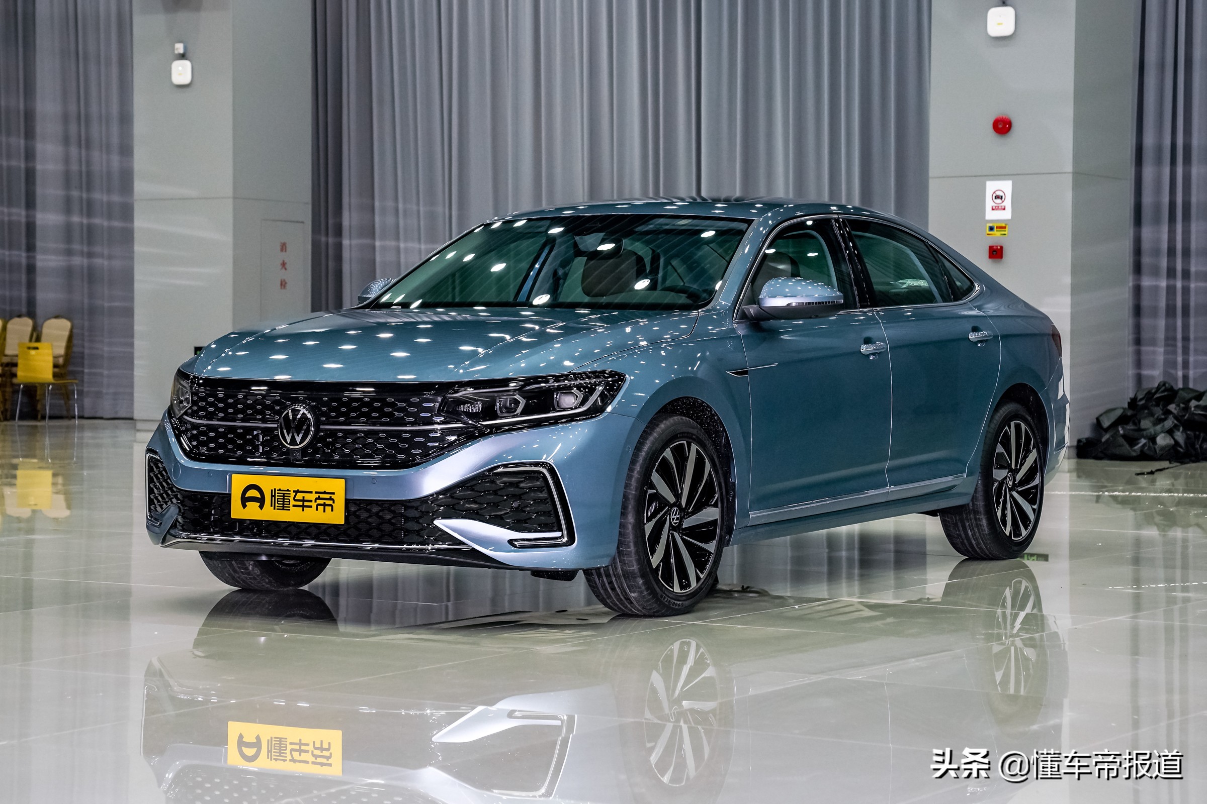 新车｜大众新款帕萨特开启预售，提供两种外观风格，本月下旬上市
