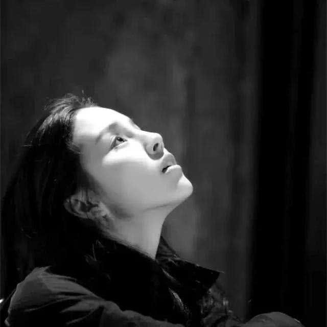 关于卑微说说(爱的卑微的说说伤感的心) _晶羽文学网