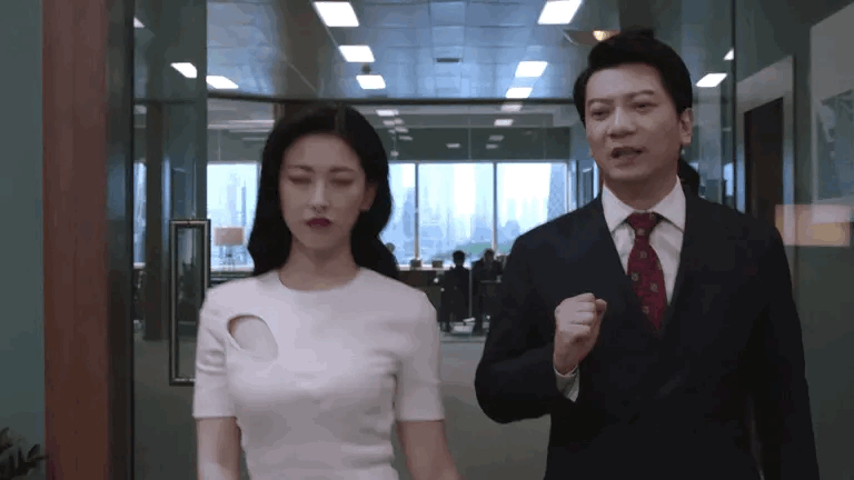 降服了五个女人，靳东爬上人生巅峰，可是这部剧是彻底糊掉了